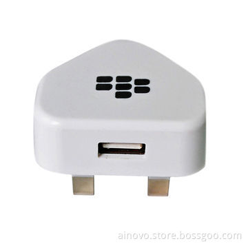 travel adapter charger, usb port,portable, 100V-240V AC, 5V DC/1A,white